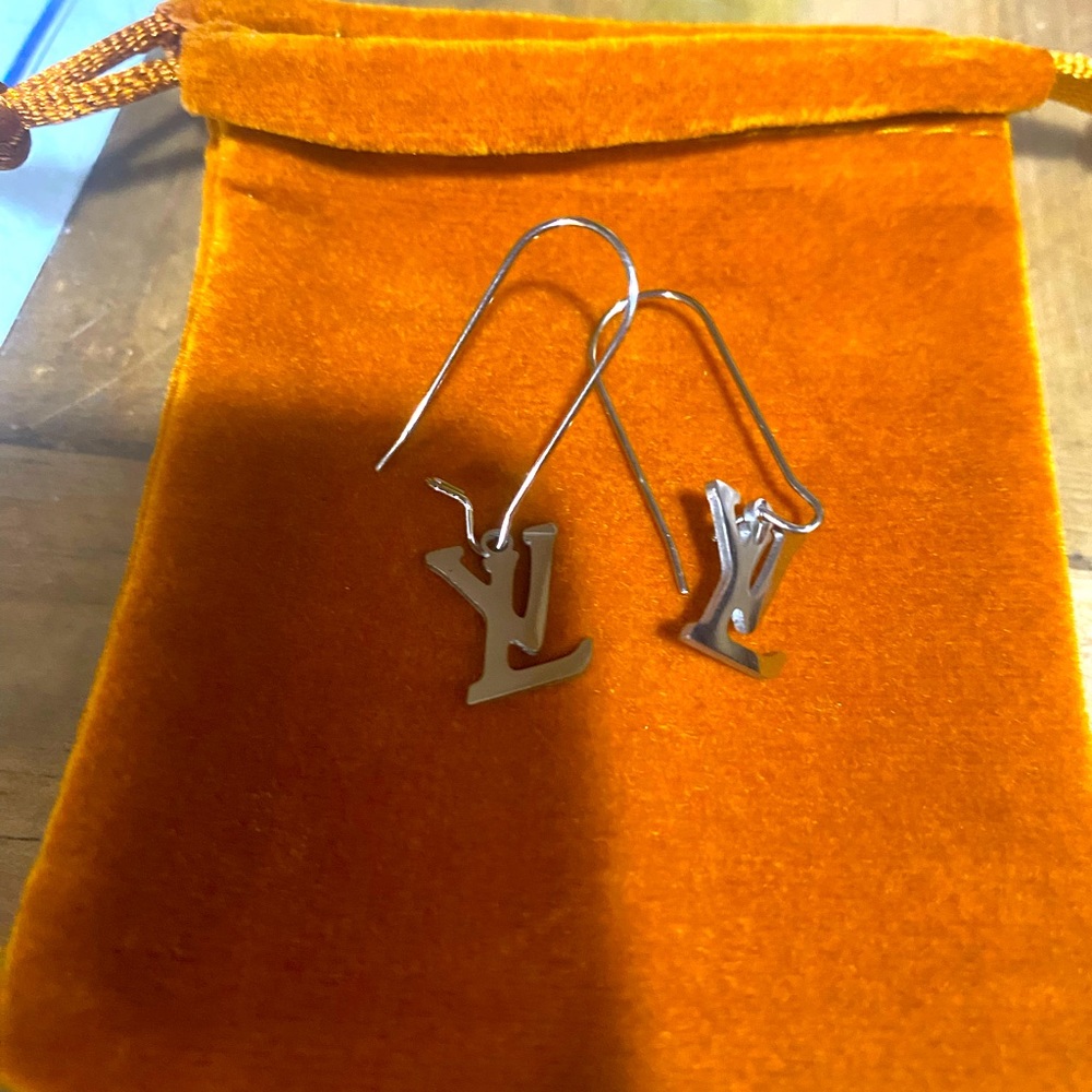 Lv earrings